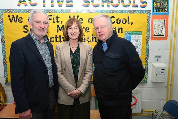 Joe and Caitlin O Connor and Fr Ruairi O'Domhnaill PP Newbridge 