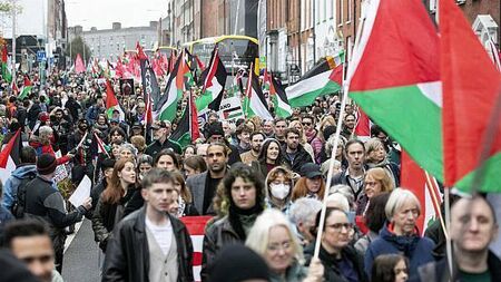 Thousands participate in Palestinian solidarity march in Dublin