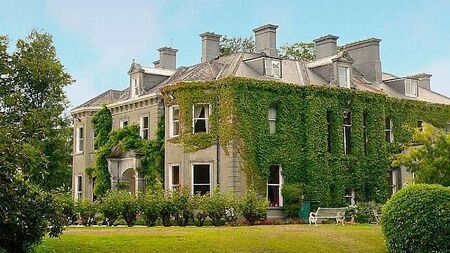 Tinakilly Country House ordered to close due to rodent infestation