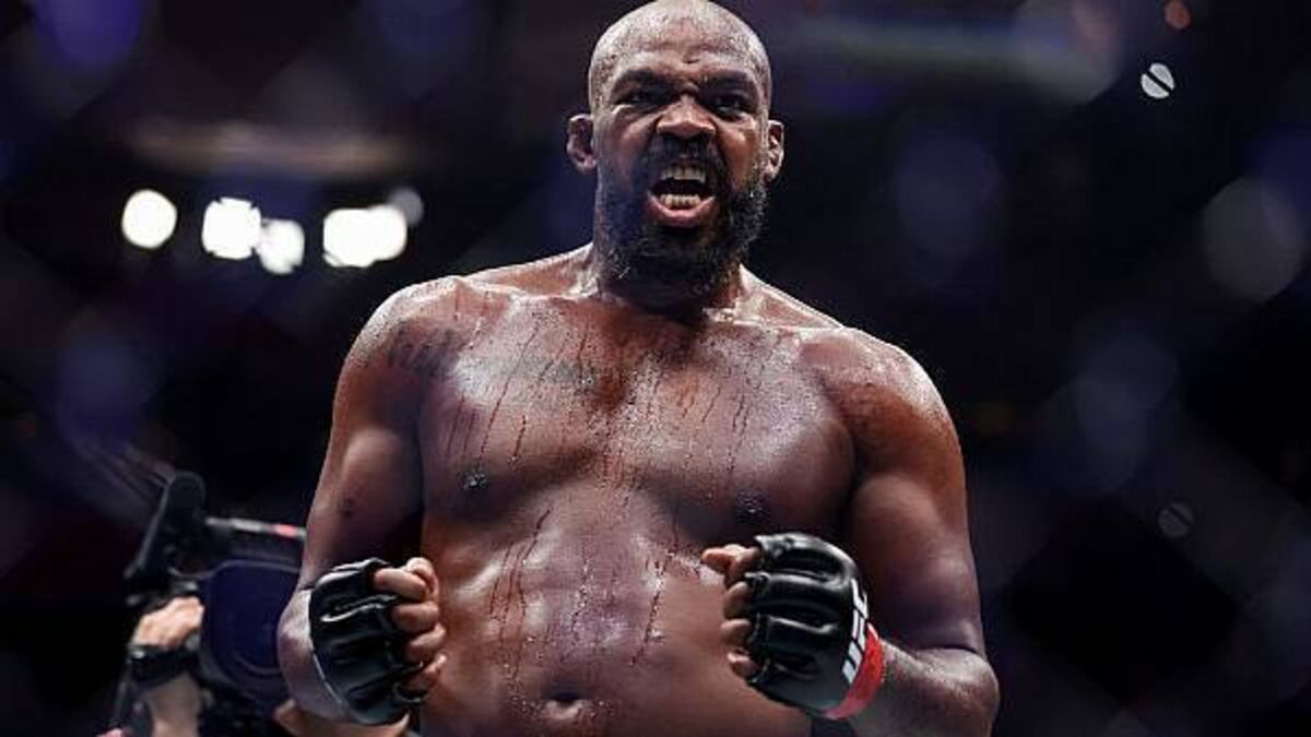 Jon Jones keeps heavyweight belt at UFC 309