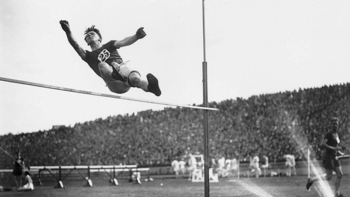 Newbridge hosts lecture on local Olympian