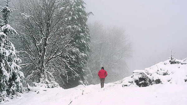 Temperatures reach close to -7 degrees overnight with yellow warning still in place