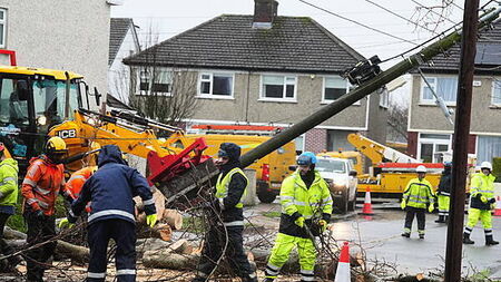 Storm Éowyn: 180,000 without power as crews from UK, Austria and Finland work on repairs
