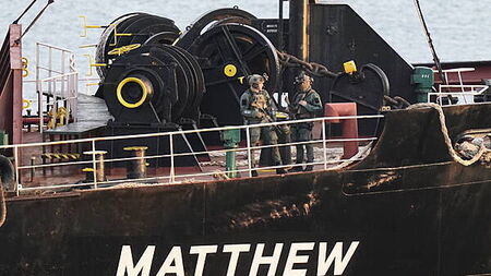 Messages sent to MV Matthew to burn €157m of cocaine to prevent interception, trial hears