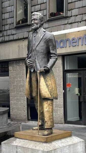 The damaged John Devoy statue