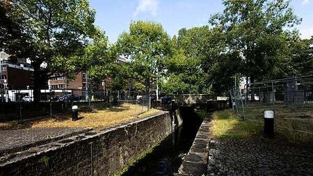 Two homeless men who drowned in Grand Canal entered water at different times, inquest hears