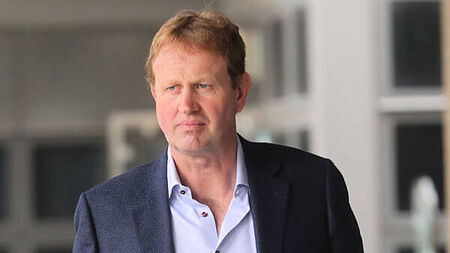 Prisons should not be ‘clogged up’ with non-violent offenders, minister says