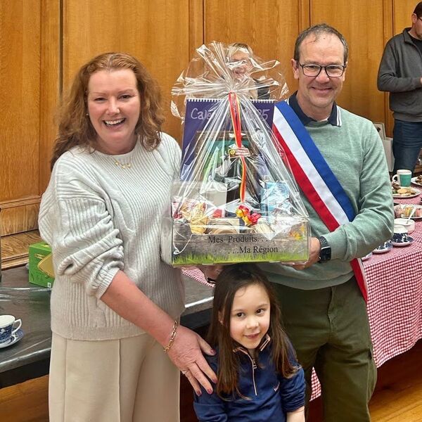 Kilcullen Twinning Group's Tanya Flanagan with Stephane Guillot and Celeste Benbrahim.