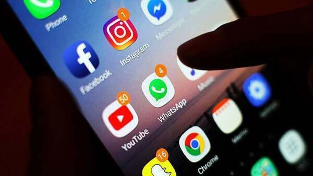 Survey reveals 70% of people spend too much time on their phone