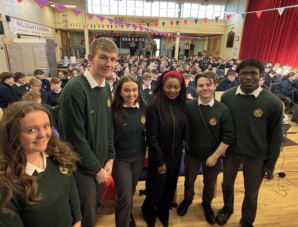 Tracey K Smith with studemts