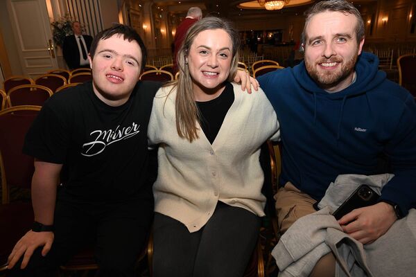 Mike Denver Concert at The Keadeen Hotel Newbridge Eoghan Ashe, Brona Dunne and Ciaran Ashe 