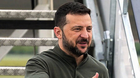 Micheál Martin to meet Volodymyr Zelensky at Shannon Airport before US trip