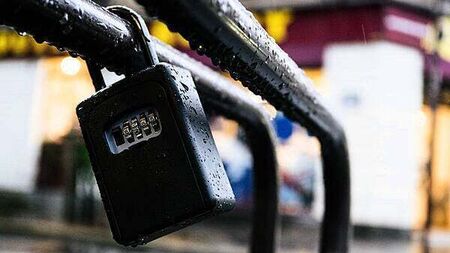 Dublin councillors agree to ban Airbnb-style lockboxes from next month