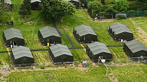 Report finds unvetted staff and overcrowding in asylum seeker accommodation