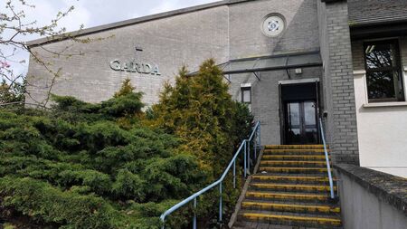 Garda chopper and convoy of cars chase JCB thief 