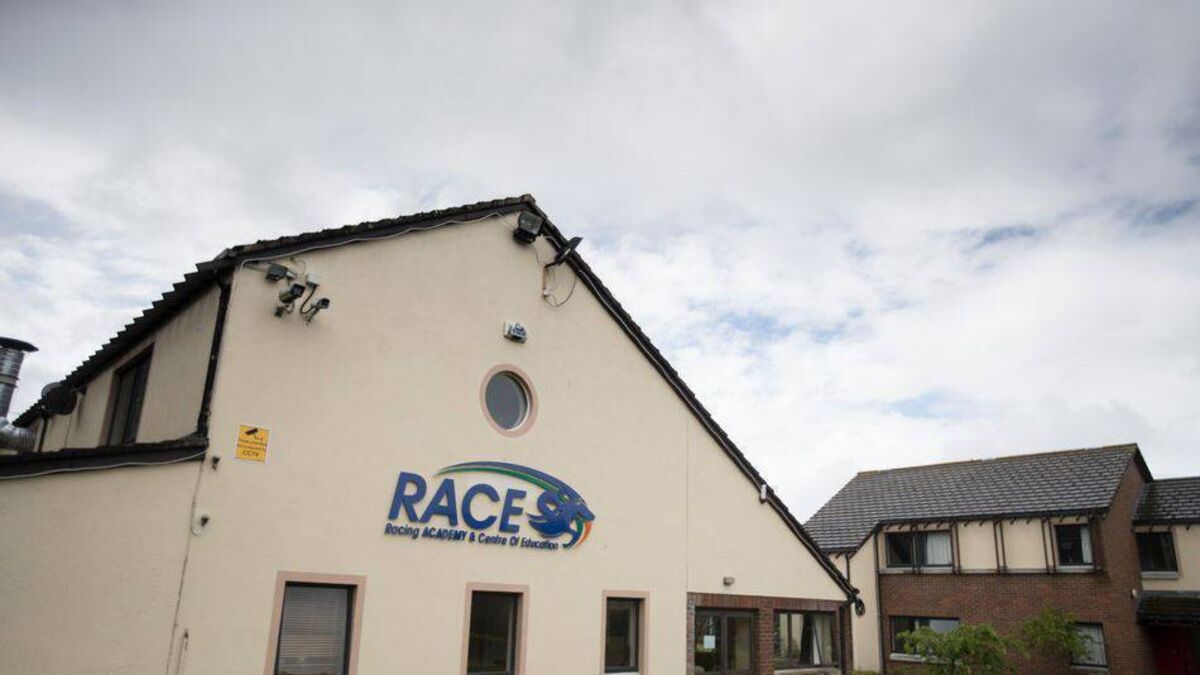 Kildare jockey school to build eight flats