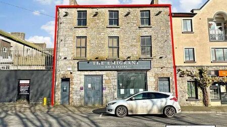 Athy pub sold at auction after frantic bidding