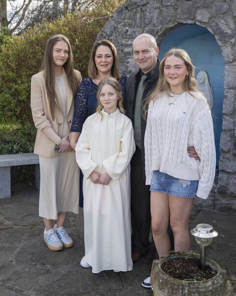 Chloe Cullen and family