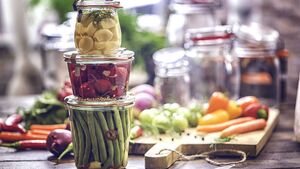 Living Greener: More to salad than lettuce Living Greener: More to salad than lettuce