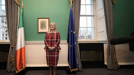 Why is Ceann Comhairle Verona Murphy facing motion of no confidence?