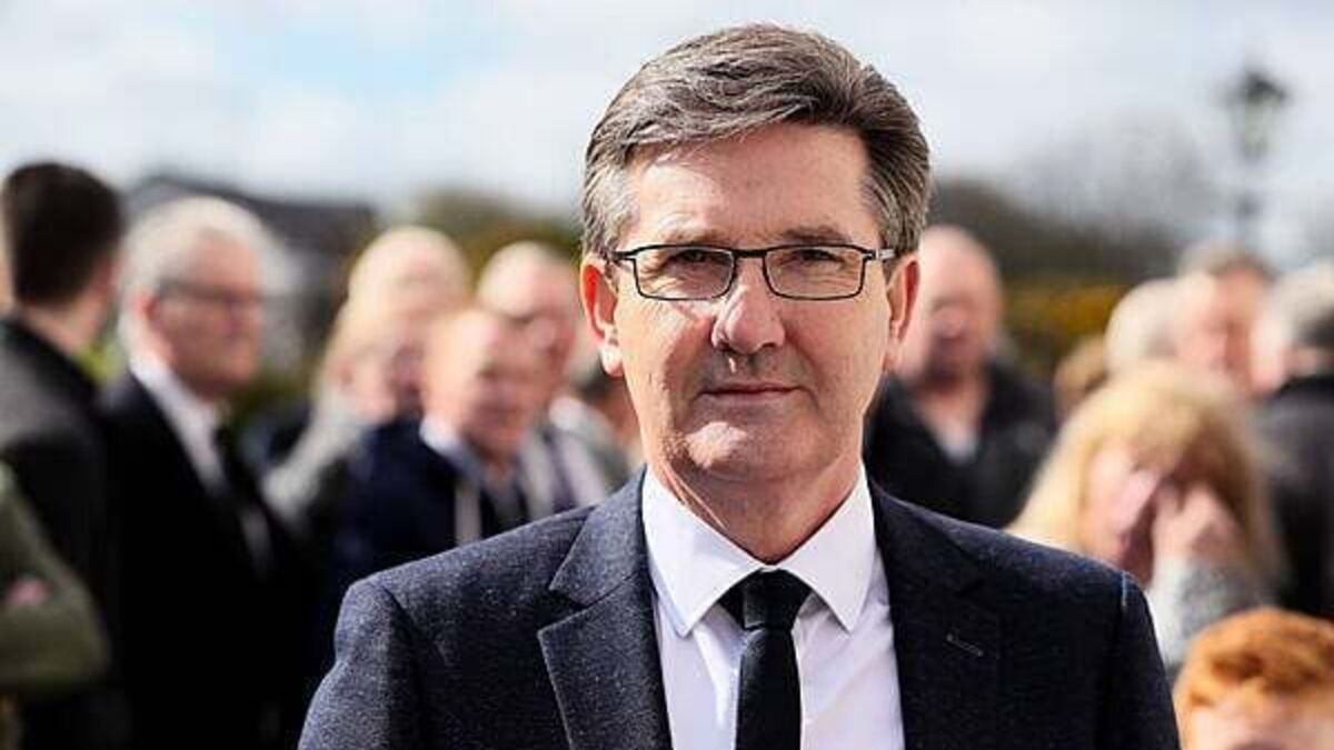Daniel O'Donnell forced to tell fans he is not sick in hospital after scam