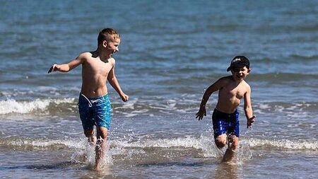 Enjoy the sunny weather this weekend – as Met Éireann predicts rain to return soon