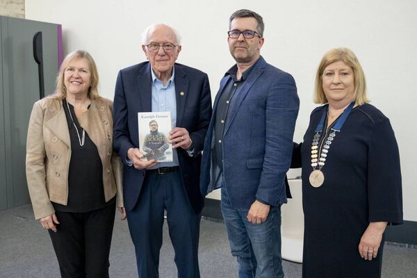 Seamus Taaffe presents a Shackleton Book to Jane and Bernie Sanders Seamus Taaffe presents a Shackleton Book to Jane and Bernie Sanders