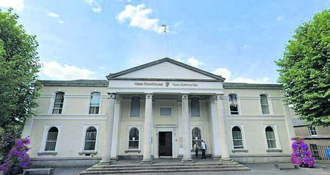 Kildare woman receives suspended sentence for knife robbery