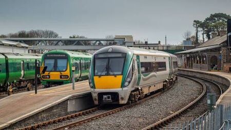 Call for hourly train to Athy on Waterford to Dublin line