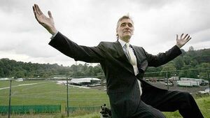 Lord Henry Mount Charles of Slane Castle dies aged 74
