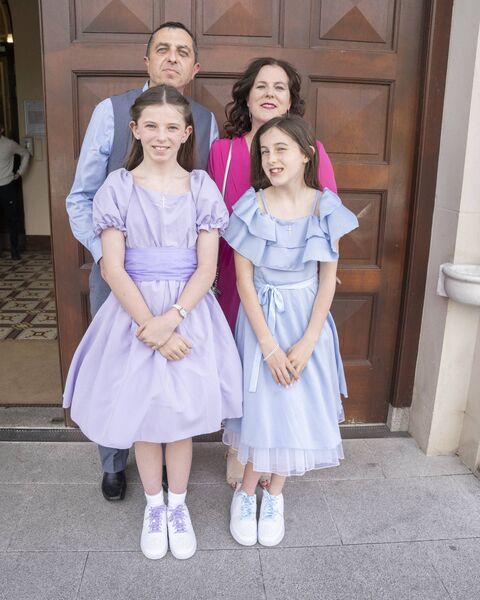 Saoirse and Caoimhe Kelly and family