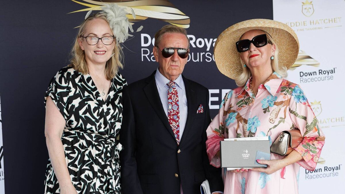 Alistair & Bridget win Best Dressed award 