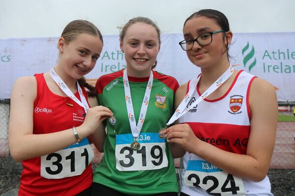 Ella Hanlon (Suncroft, in the middle) won the u15 Discus title Photo: Perri Williams Ella Hanlon (Suncroft, in the middle) won the u15 Discus title Photo: Perri Williams