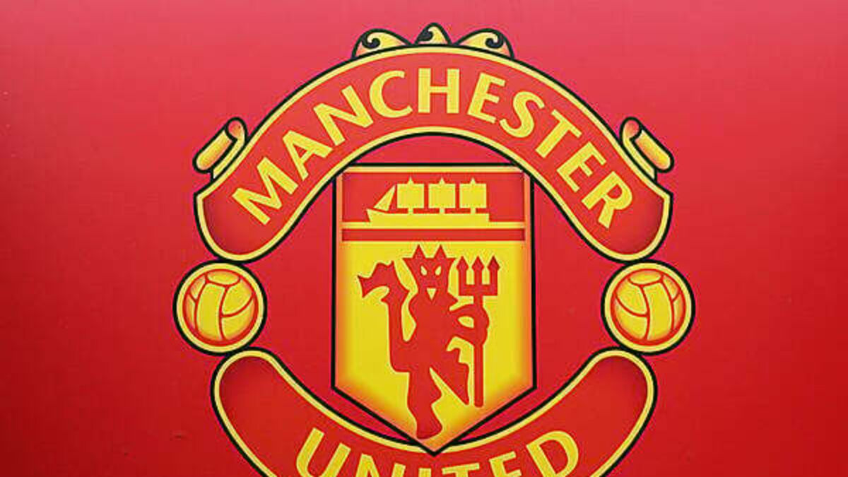 Manchester United sign teenage Paraguayan defender Diego Leon
