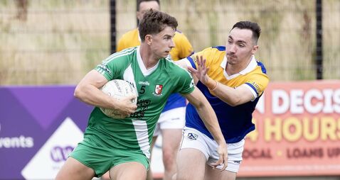 Ryan's late scores send Sash into winners' group