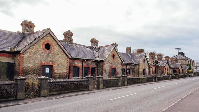 <p>Fairview Cottages, Kildare Town</p>
