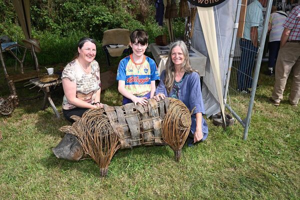 Jennifer and Linn Rennick and Beth Murphy and Willow the Pig Jennifer and Linn Rennick and Beth Murphy and Willow the Pig