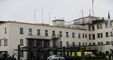 Trolley watch: 446 patients waiting for beds in Irish hospitals