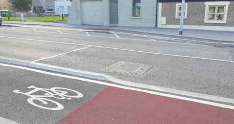 Call for trip kerbs in Naas to be painted