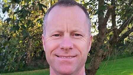 Former garda sergeant warns students not to get 'sucked into' money muling