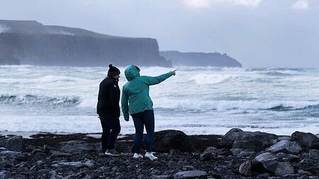 Met Éireann issues warning for 'strong and gusty' winds in three counties