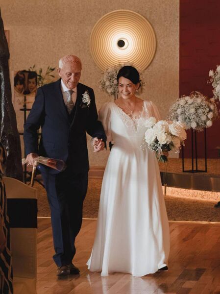 Anne walks down the aisle