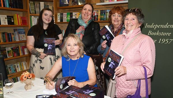 Rebecca, Laura and Marie Jordan Ollive Murray with Susan Connolly 