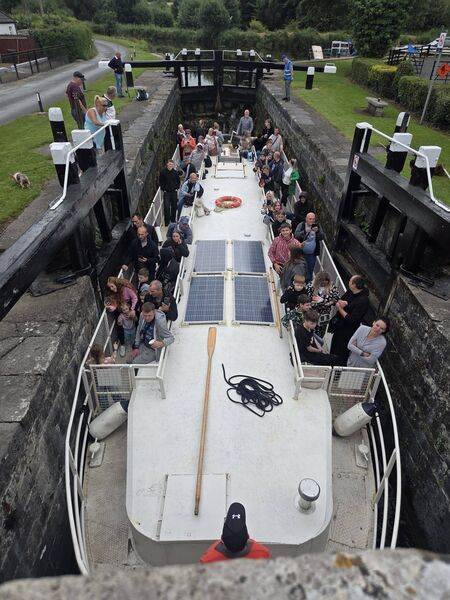 Barging through Lowtown Lock Barging through Lowtown Lock
