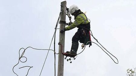 Storm Amy: Over 20,000 properties without power across island of Ireland