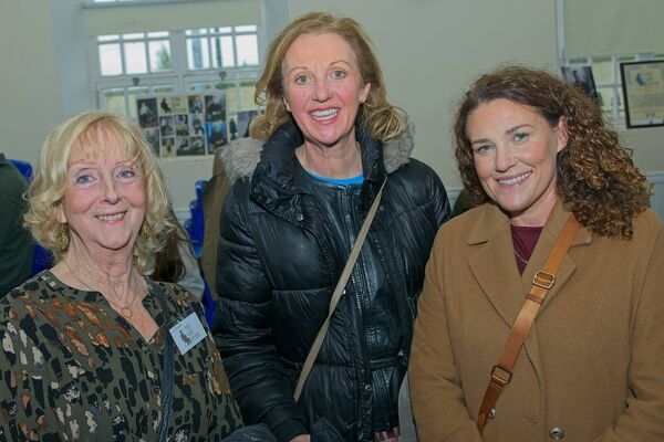 Laura Sheehan, Grace Clancy-Hynan, Lesley Ann Cleary at the unveiling ceremony