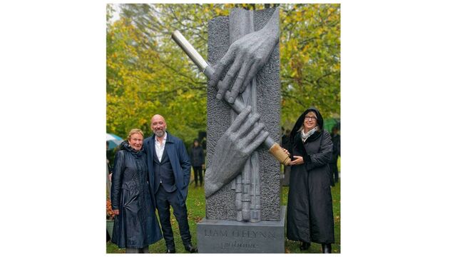 Jane Flynn, sculptor Simon Carman, and Special guest, Dr Mary Mc Aleese who unveiled the Commemorative Sculpture for Master Piper Liam O’Flynn in his hometown of Kill on Friday 3 October <p>Jane Flynn, sculptor Simon Carman, and Special guest, Dr Mary Mc Aleese who unveiled the Commemorative Sculpture for Master Piper Liam O’Flynn in his hometown of Kill on Friday 3 October </p>