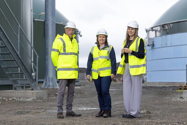 Gas Networks Ireland’s Head of Business Development, Karen Doyle (centre) with Patrick Meade and Katarzyna Kubizna, Directors of Evergreen Agricultural Enterprises Gas Networks Ireland’s Head of Business Development, Karen Doyle (centre) with Patrick Meade and Katarzyna Kubizna, Directors of Evergreen Agricultural Enterprises