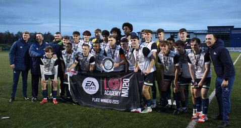 Klub Kildare lift silverware