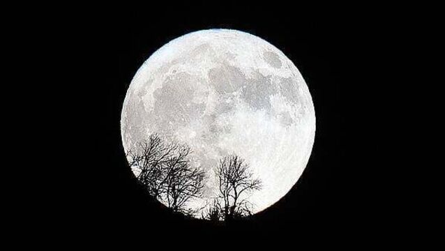 Super moon visible across Ireland on Wednesday